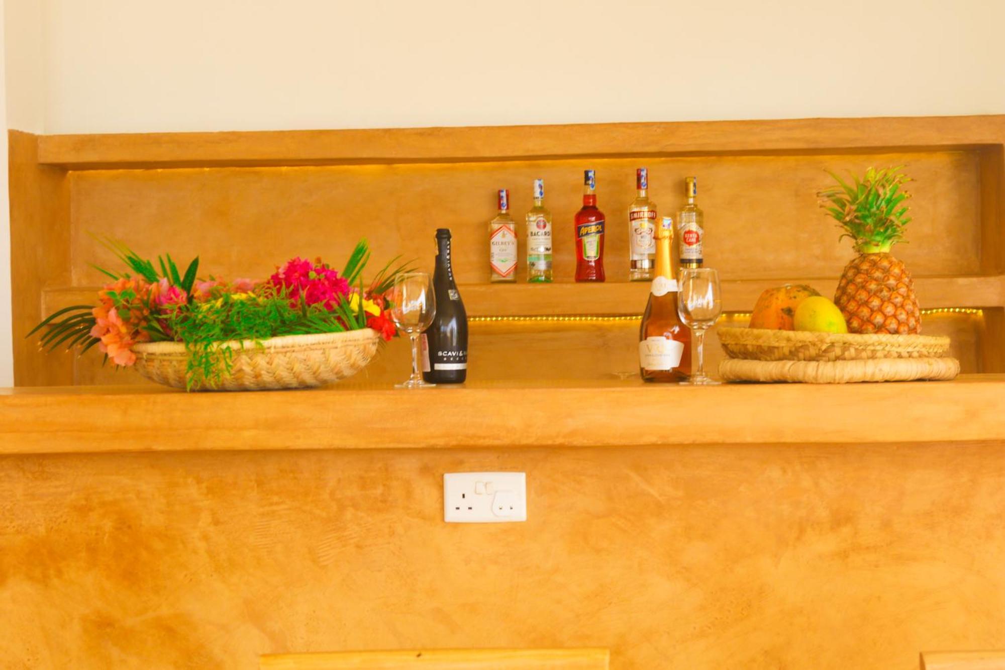 Tatu Inn Boutique Hotel Watamu Bagian luar foto