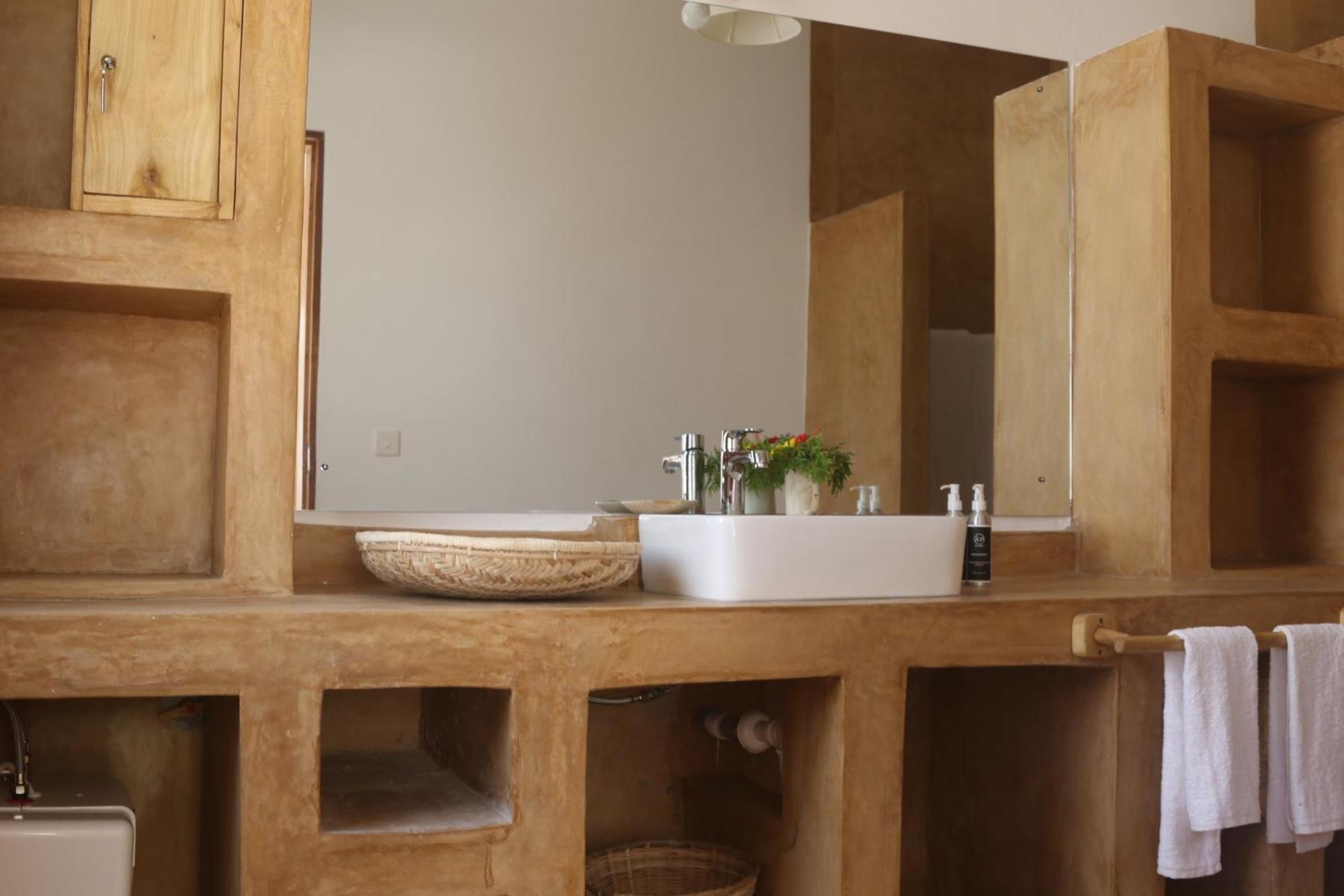Tatu Inn Boutique Hotel Watamu Bagian luar foto