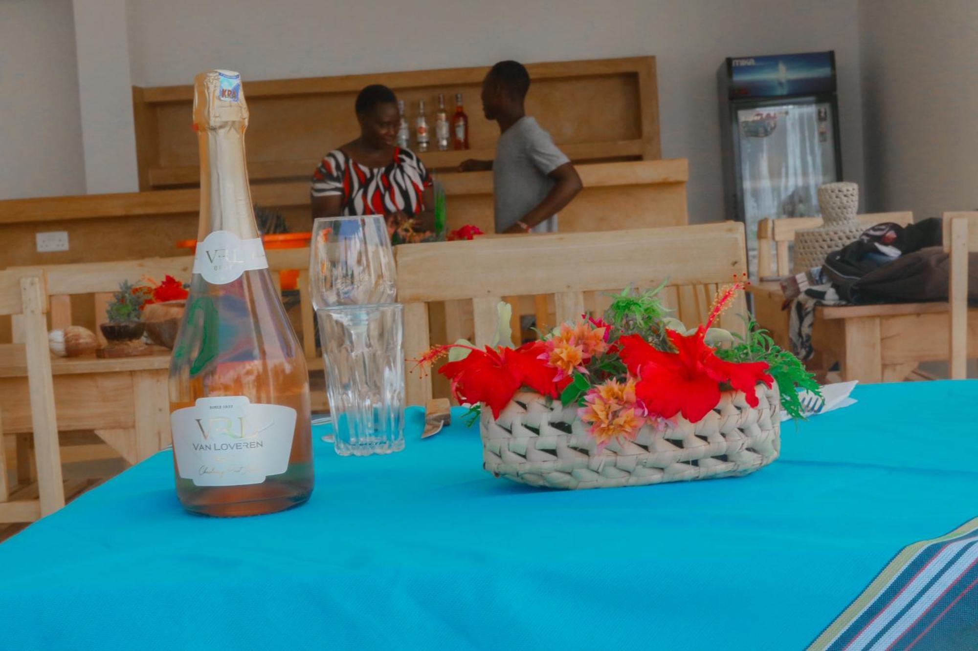 Tatu Inn Boutique Hotel Watamu Bagian luar foto