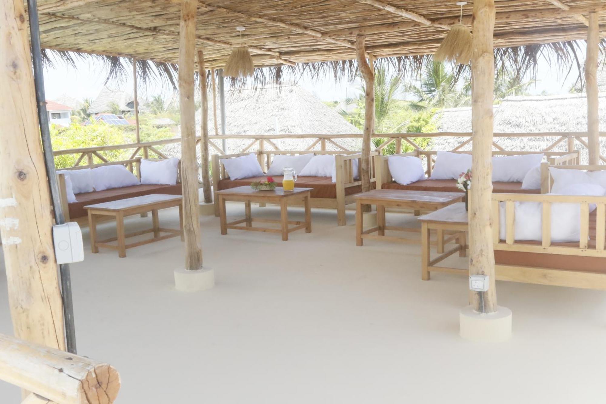Tatu Inn Boutique Hotel Watamu Bagian luar foto
