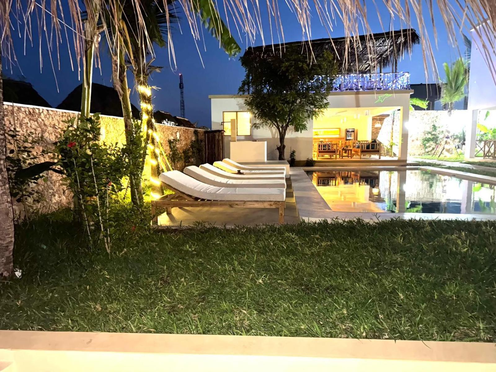 Tatu Inn Boutique Hotel Watamu Bagian luar foto