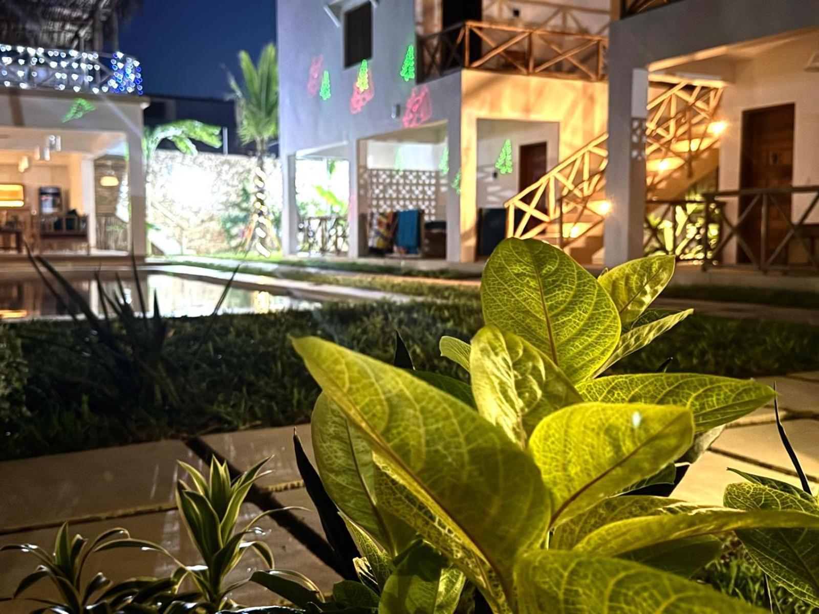 Tatu Inn Boutique Hotel Watamu Bagian luar foto