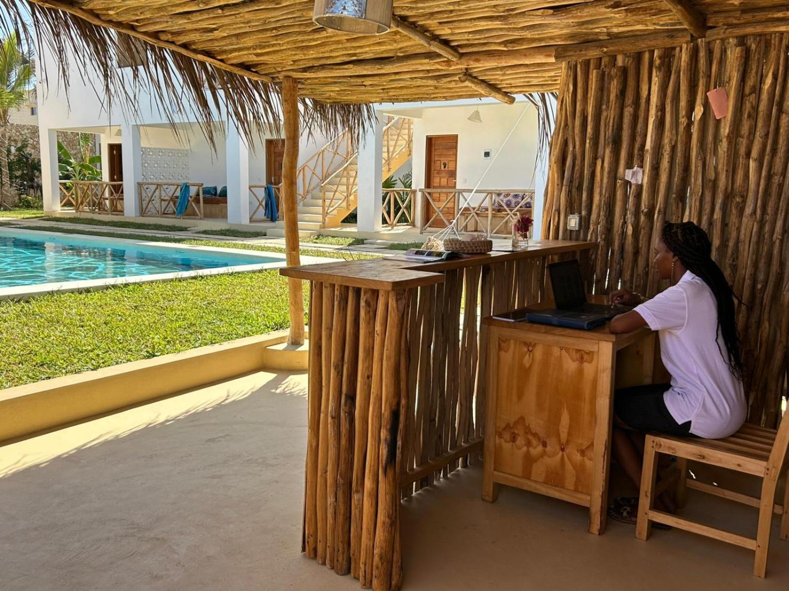 Tatu Inn Boutique Hotel Watamu Bagian luar foto