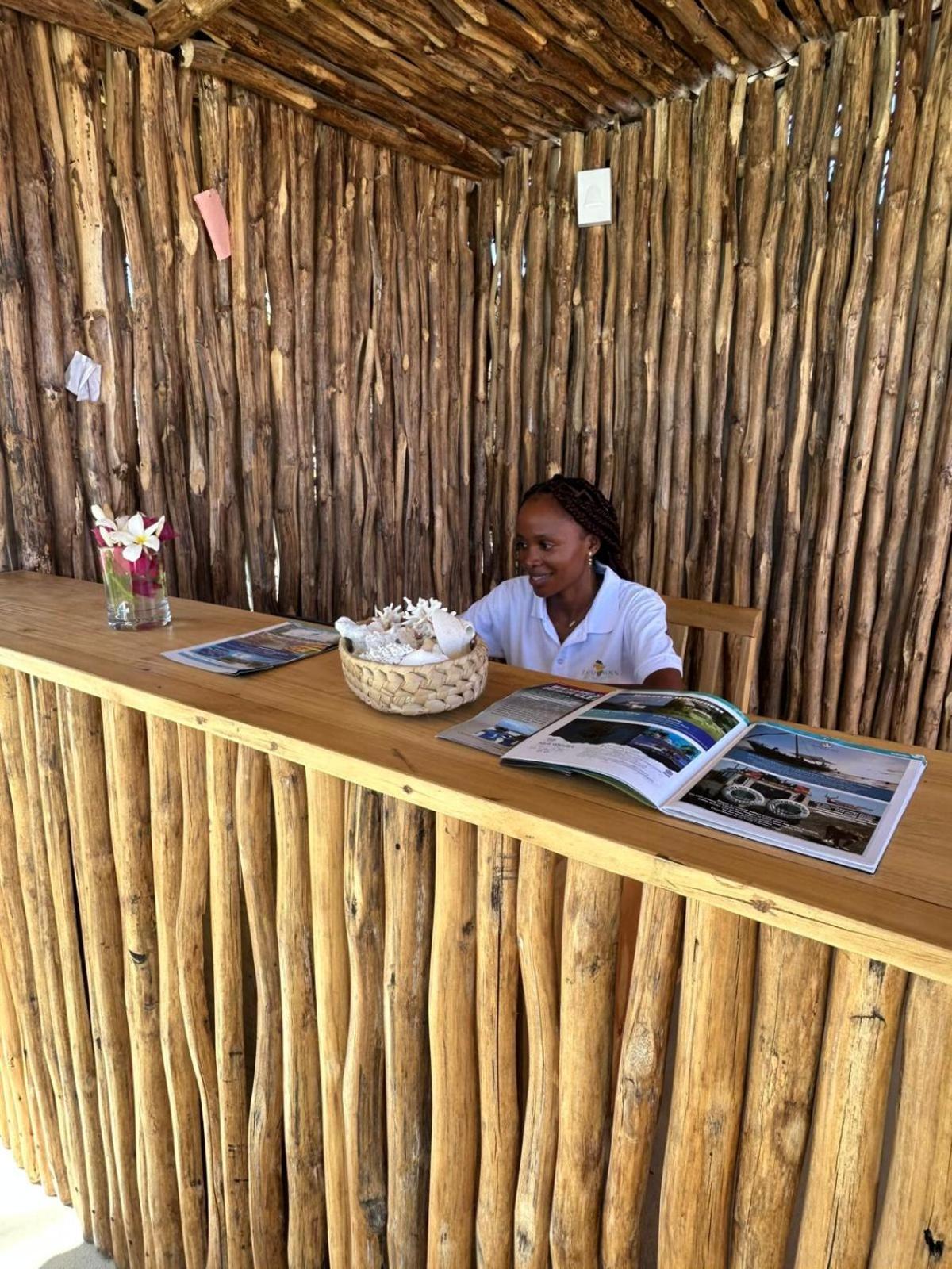 Tatu Inn Boutique Hotel Watamu Bagian luar foto