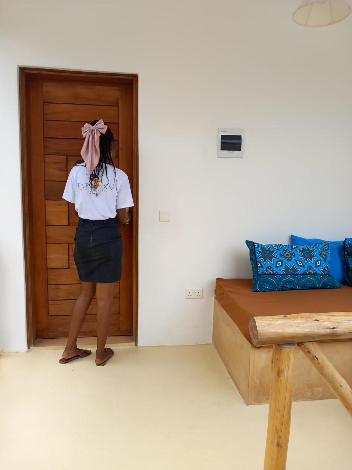 Tatu Inn Boutique Hotel Watamu Bagian luar foto