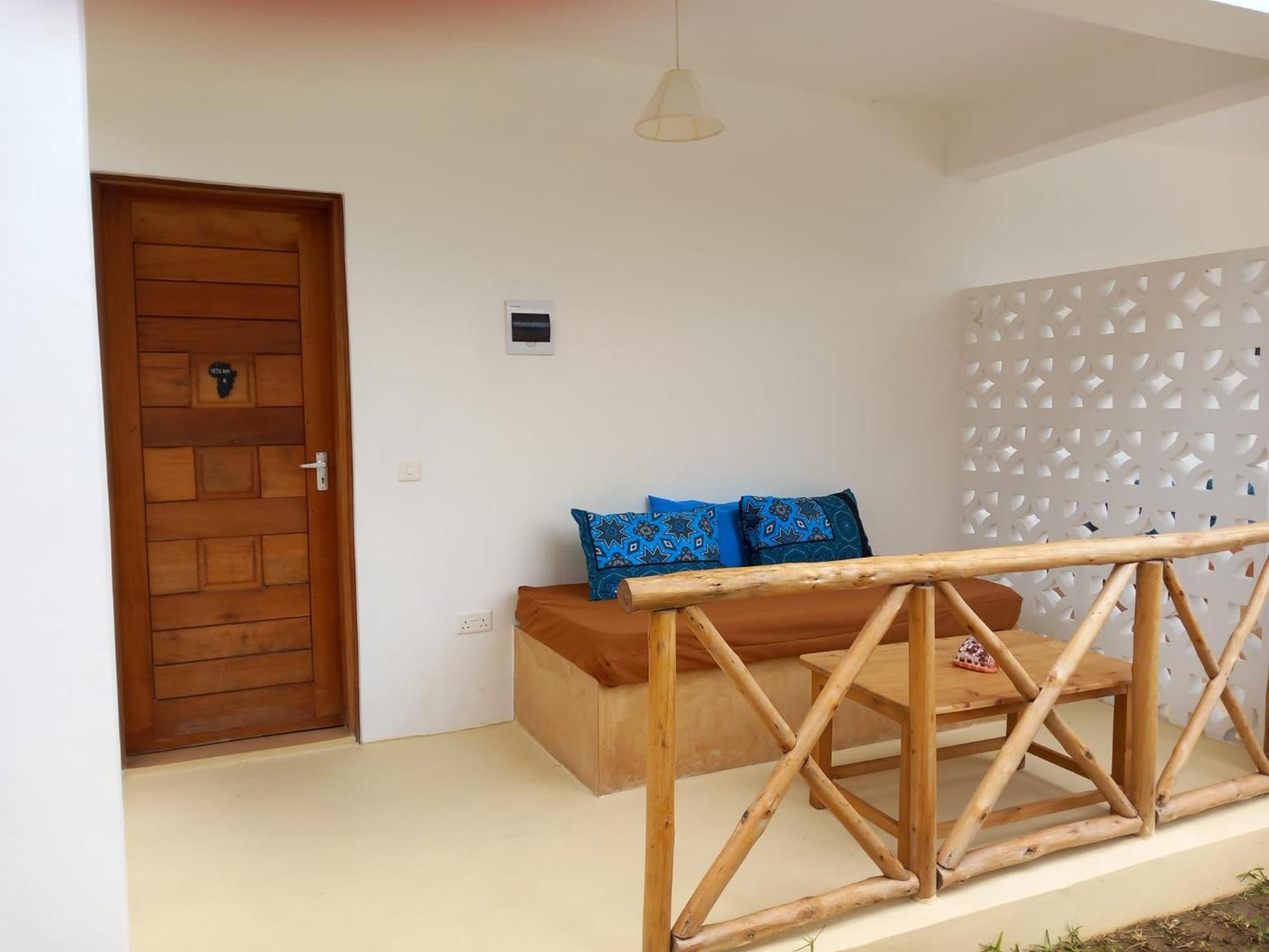 Tatu Inn Boutique Hotel Watamu Bagian luar foto