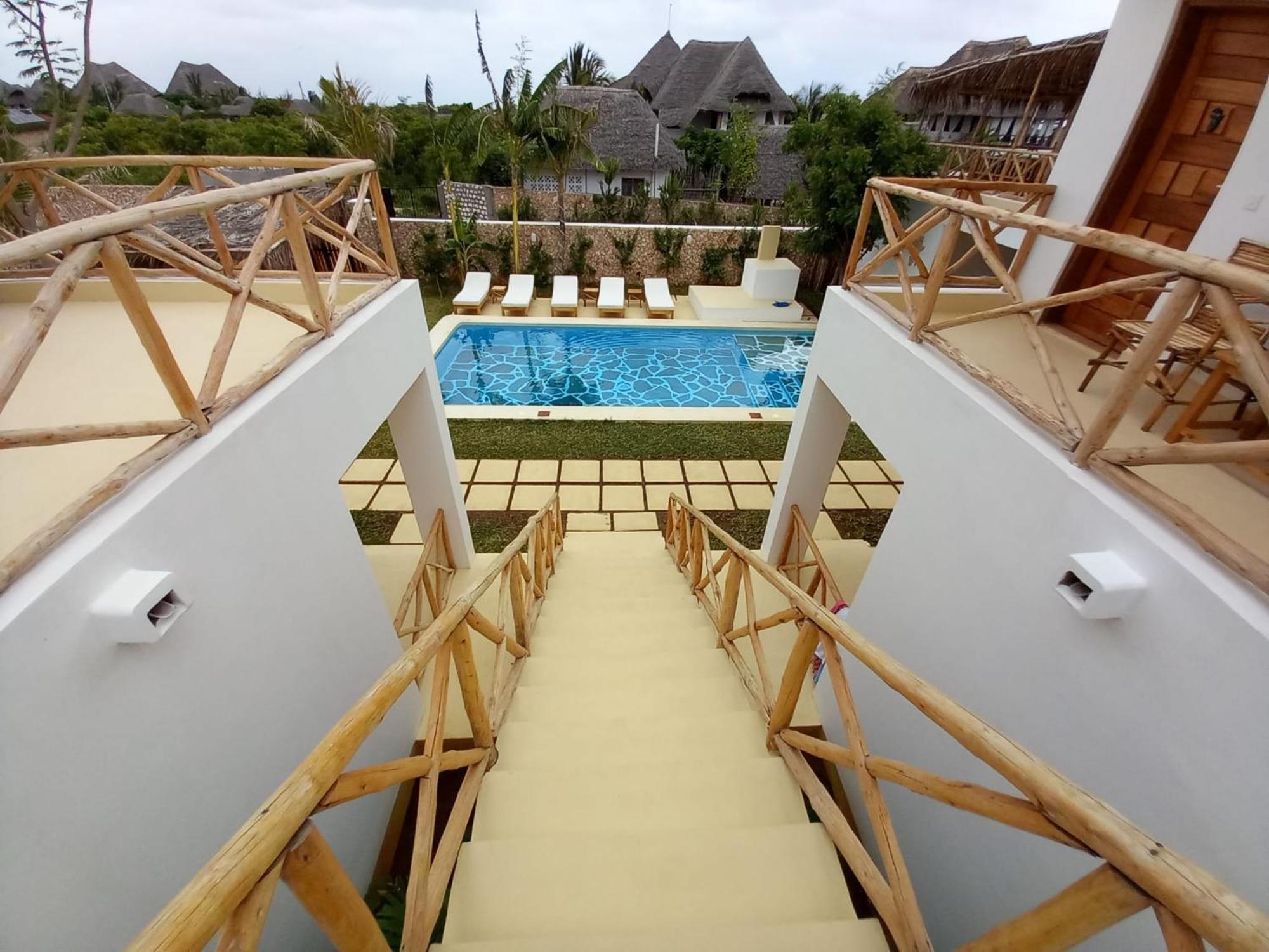 Tatu Inn Boutique Hotel Watamu Bagian luar foto